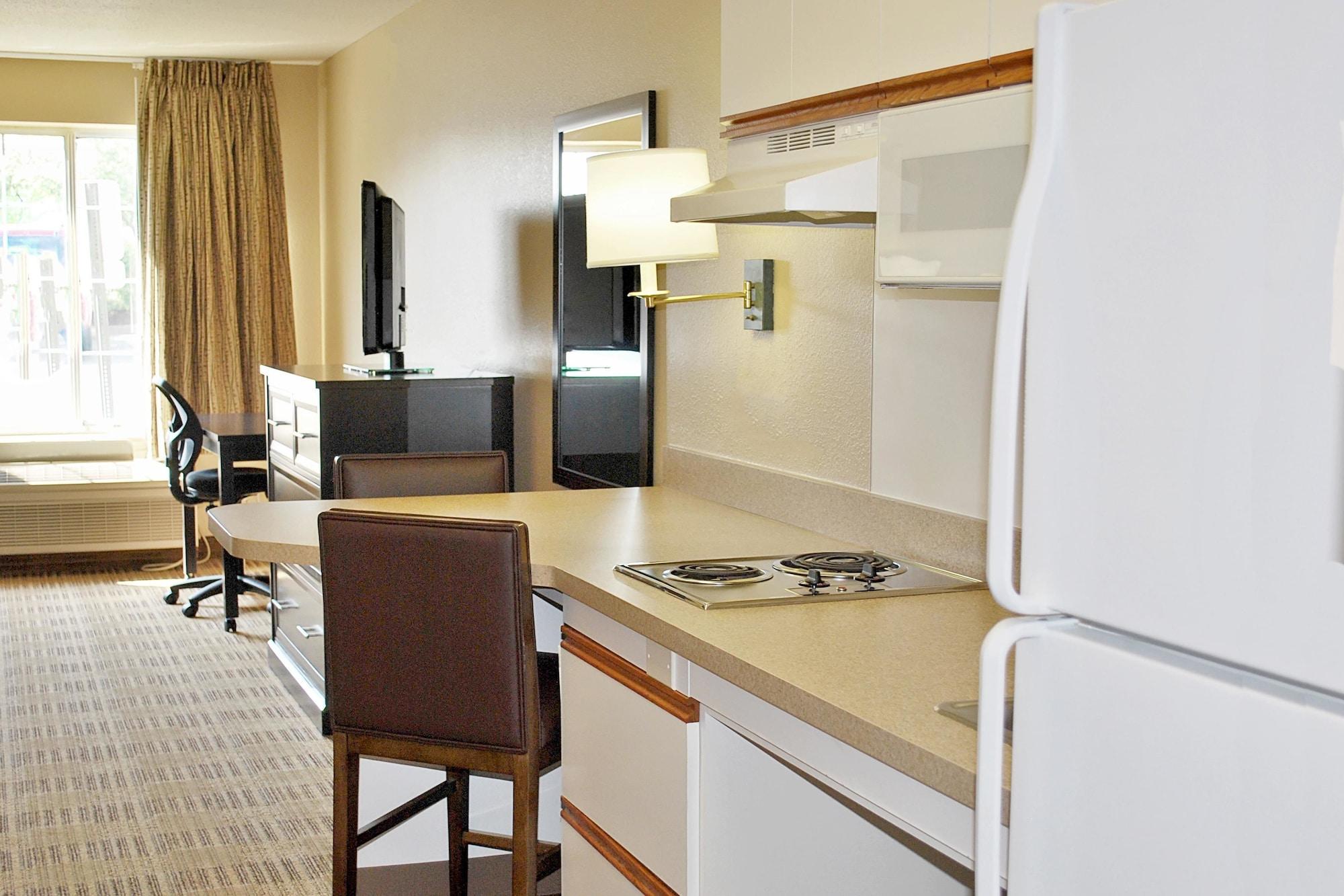 Extended Stay America Suites - Kansas City - Country Club Plaza Exterior photo